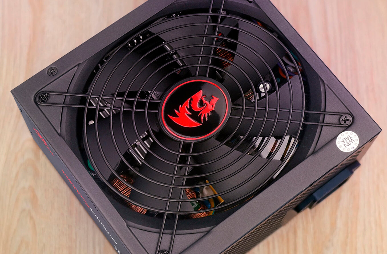 Fuente De Poder Gamer Redragon 600W 80 Plus Ultra Estable