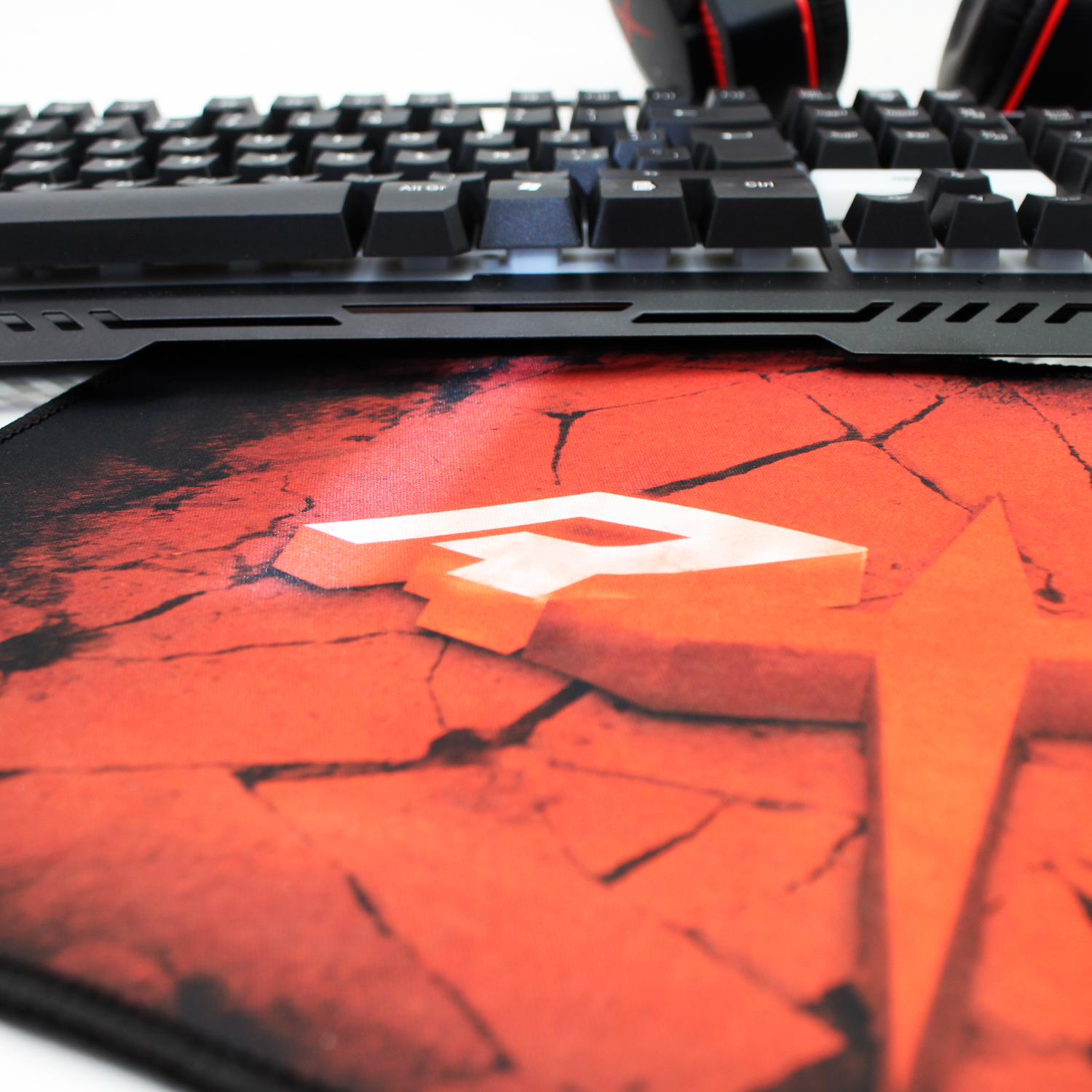 Kit Gamer 4 en 1 Mouse Teclado PAD Audifonos Reptilex RX0042