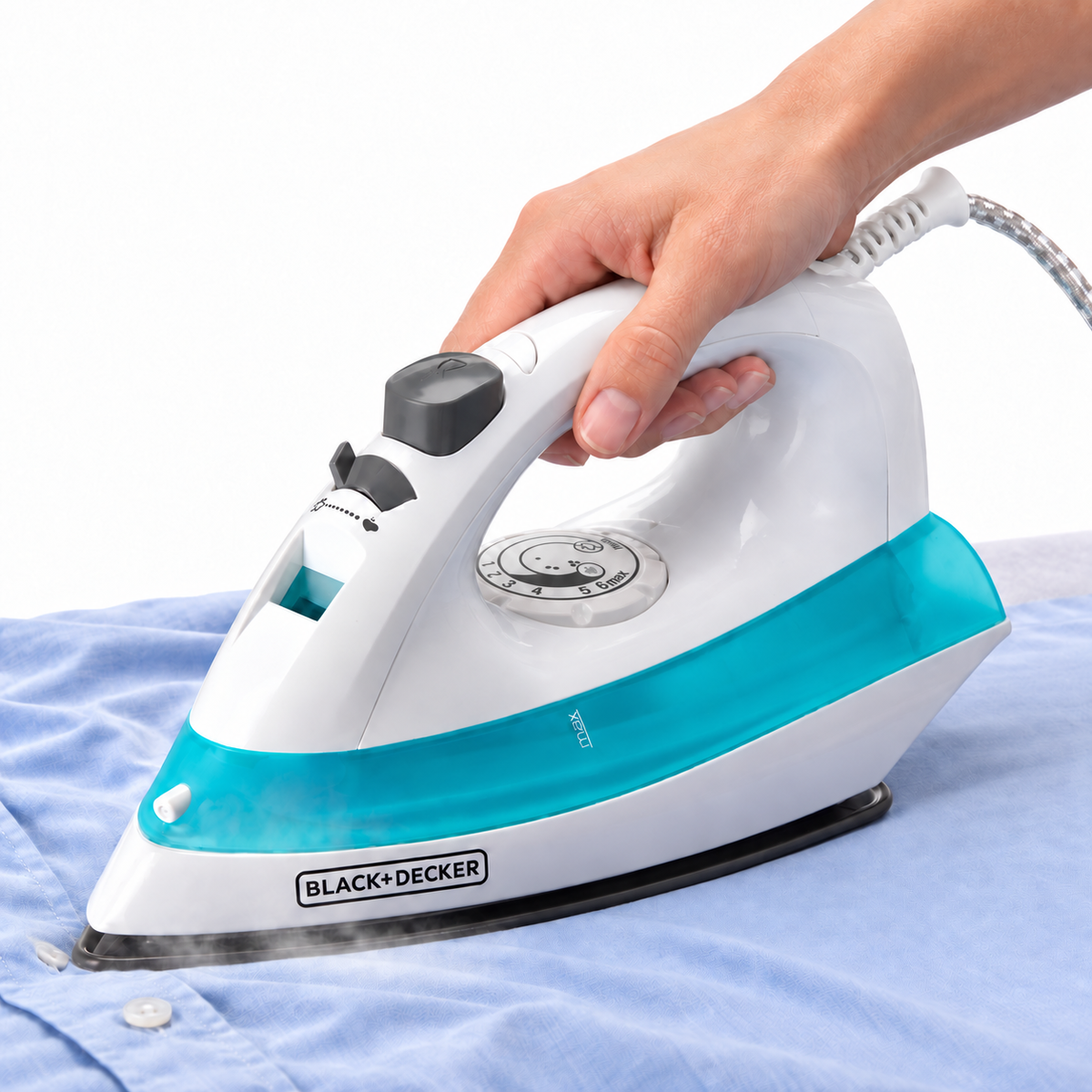 Plancha de Ropa Con Vaporizador Black + Decker IRBD100-CL