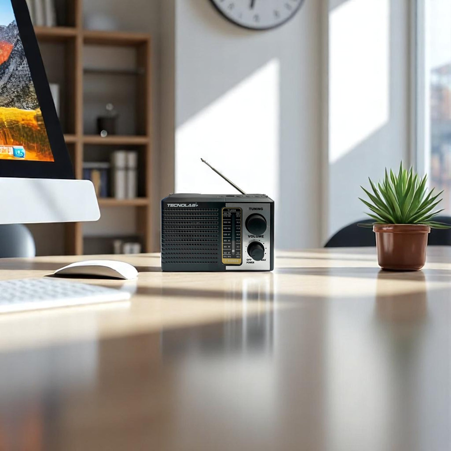 Radio Portátil AM/ FM/ SW Recargable +Pilas + Luz LED 5W RMS