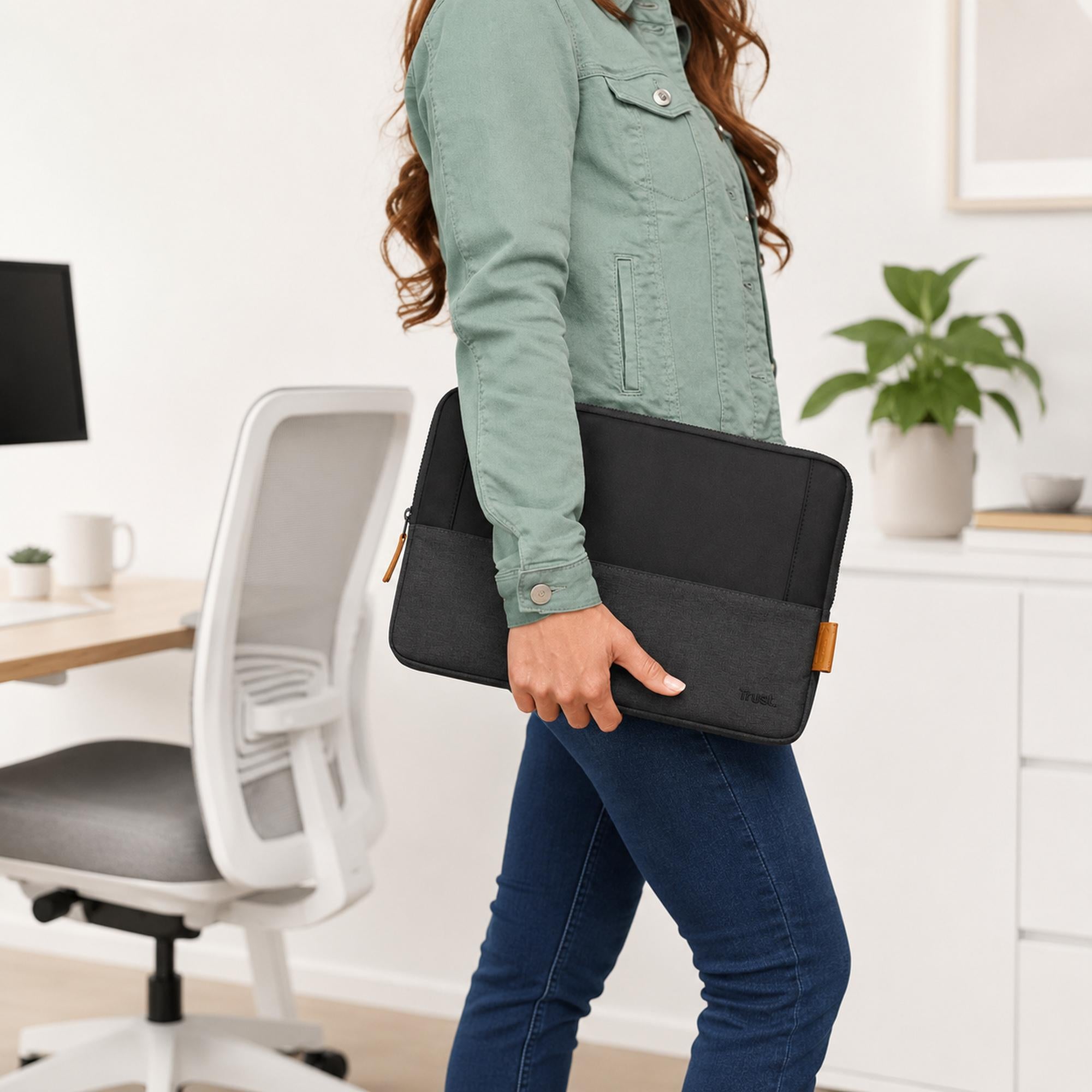 Funda para Notebooks 13.3" Trust Lisboa Black Pack