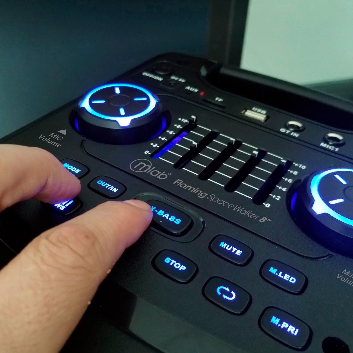 Parlante Bluetooth Flaming SpaceWalker RGB TWS Mic Wireless