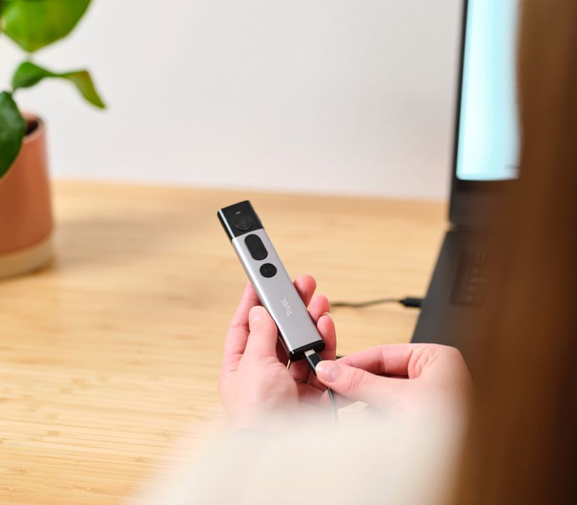 Presentador Laser Profesional Trust Kazum Enterprise Edition