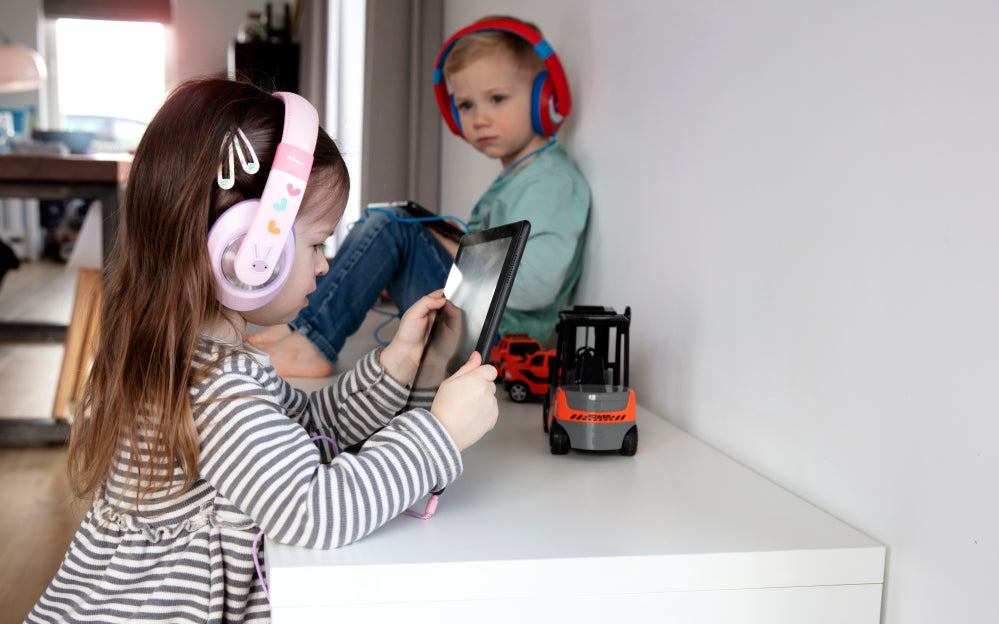 Audifonos Para Niñas Rosado con Limitador de Volumen Trust
