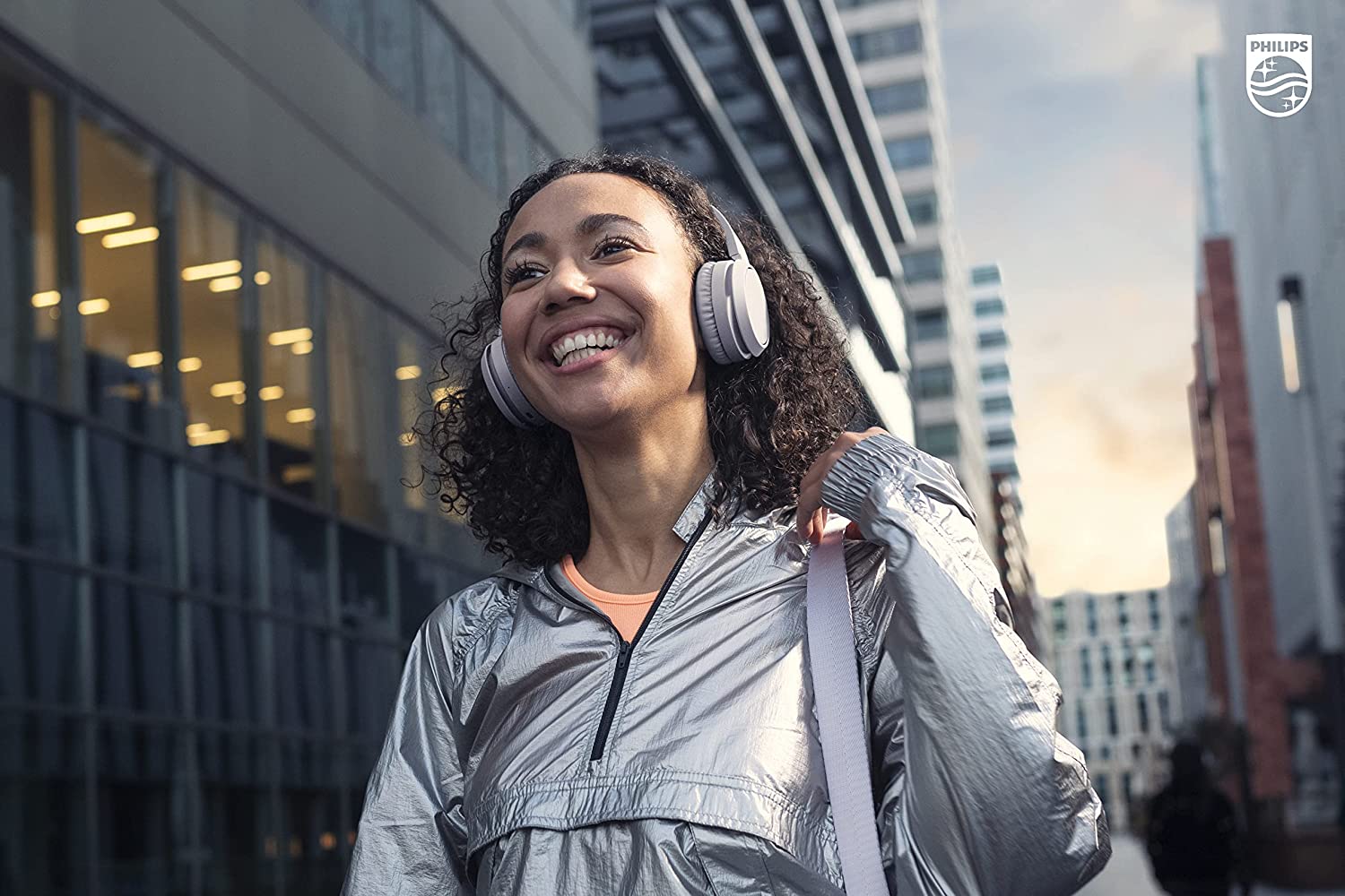 Audífonos Bluetooth Philips 4205 Big Bass 26 Horas de Música