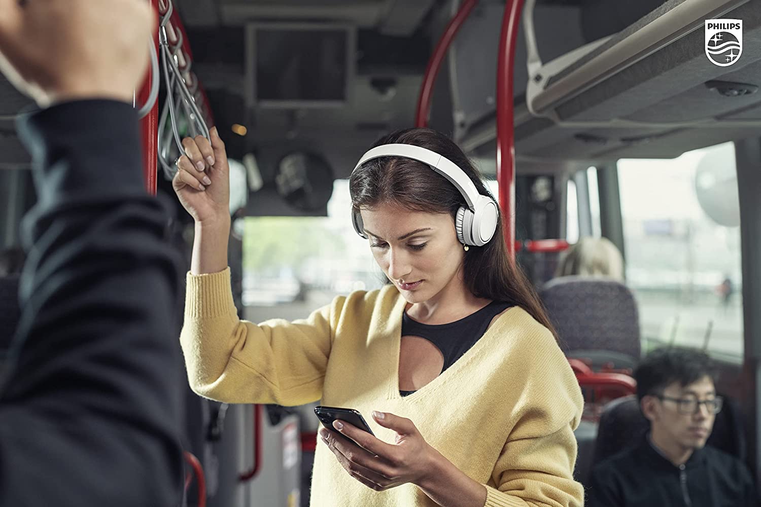 Audífonos Bluetooth Philips 4205 Big Bass 26 Horas de Música