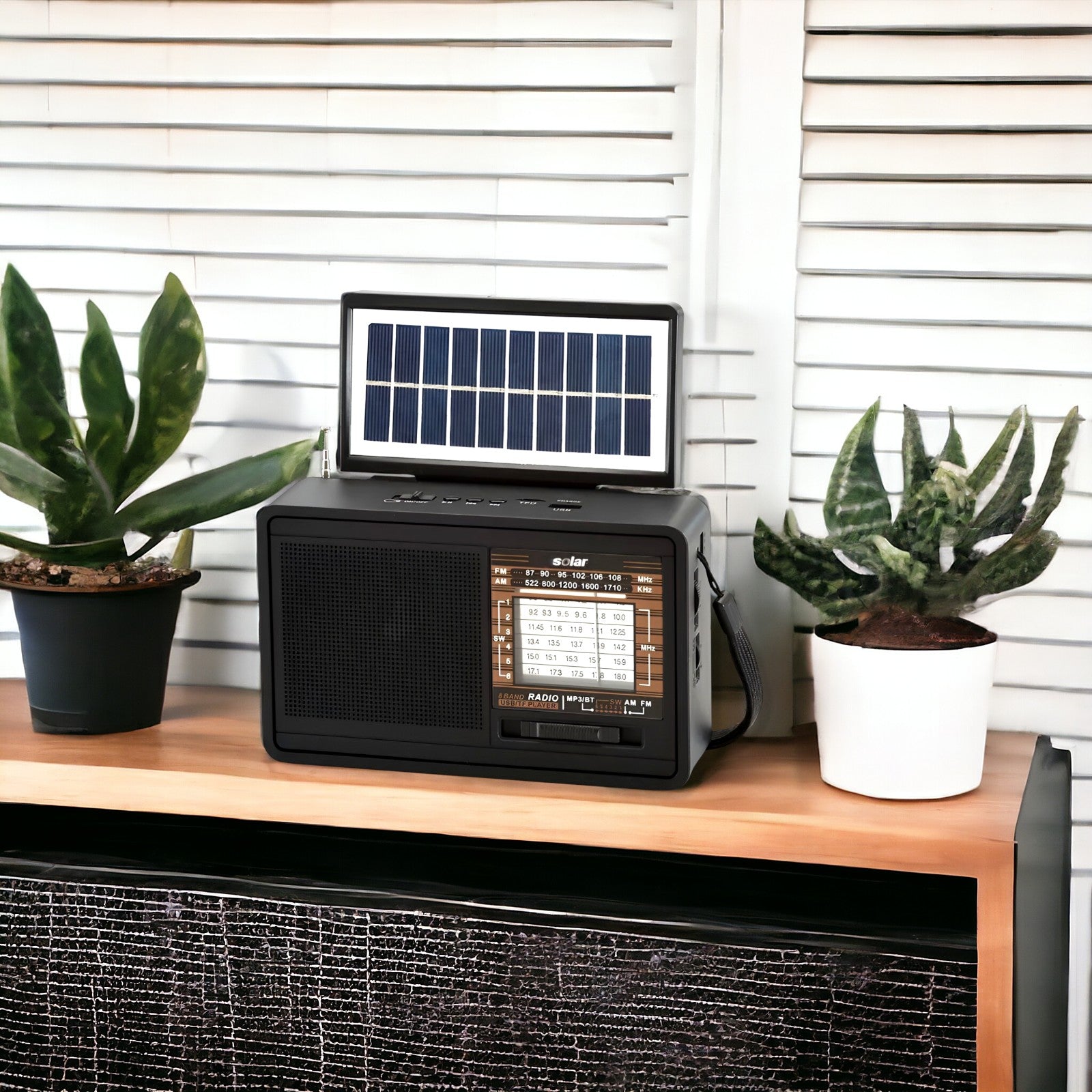 Radio Solar AM y FM Multibandas con Bluetooth IRT RPSOLAR
