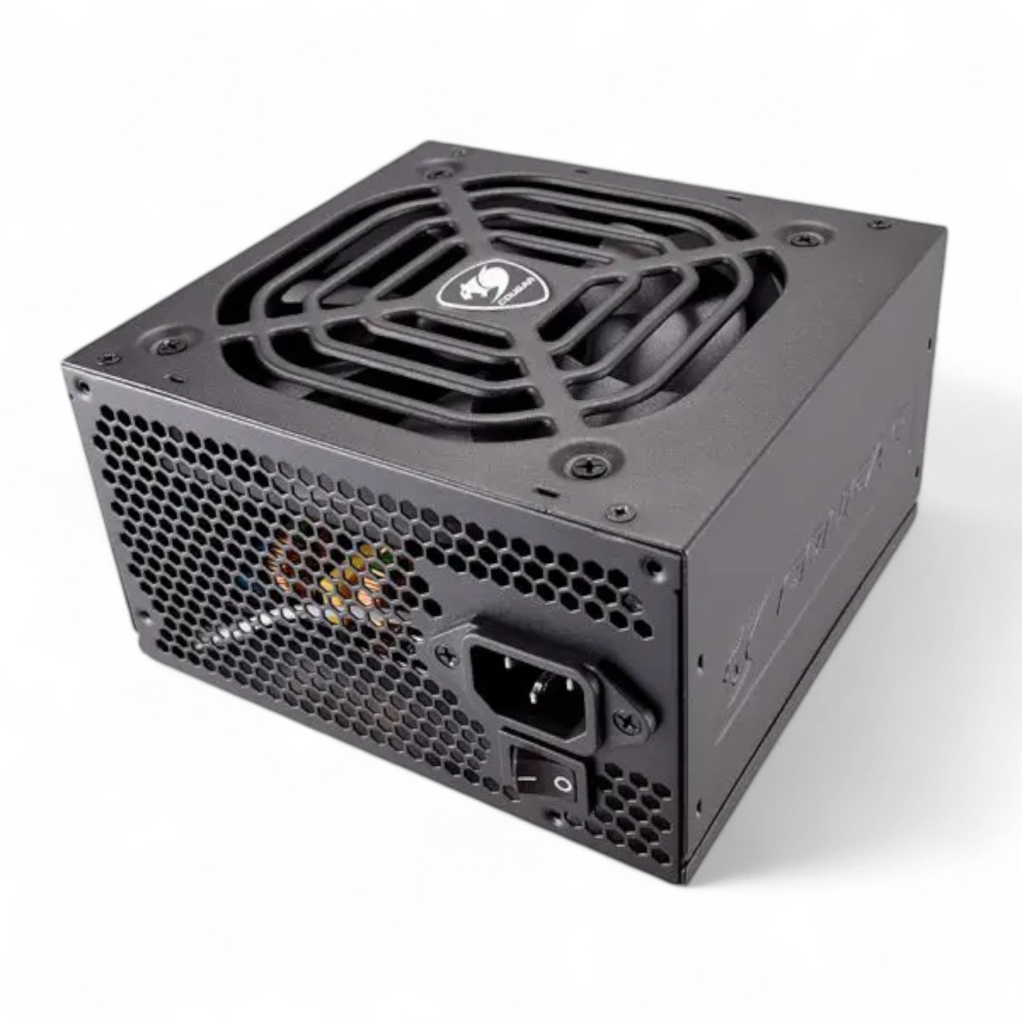 Fuente De Poder Gamer Cougar VTE 400W 80 Plus High Efficiency