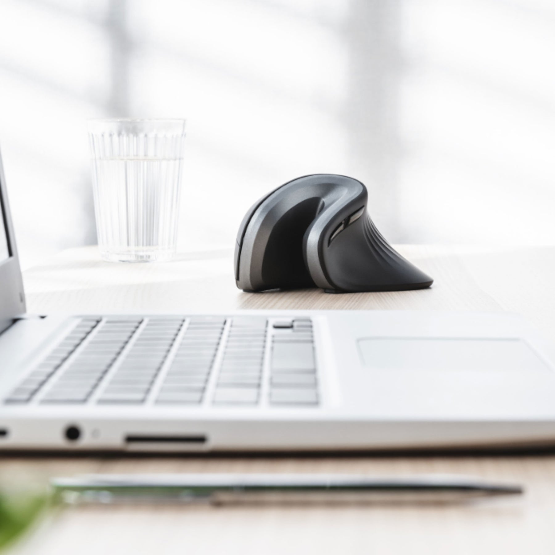 Mouse Vertical Inalámbrico Ergonómico Trust Verro Pro 2.4Ghz