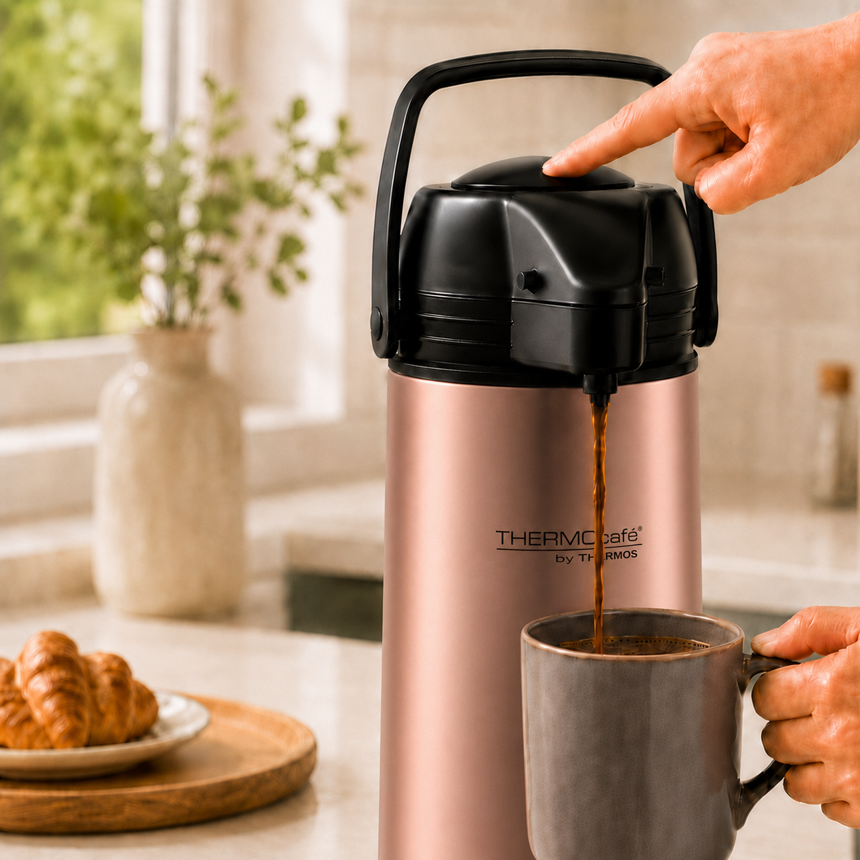 Termo con Sifón para Líquidos 1.9L Thermos JADO-19 Rosa Gold
