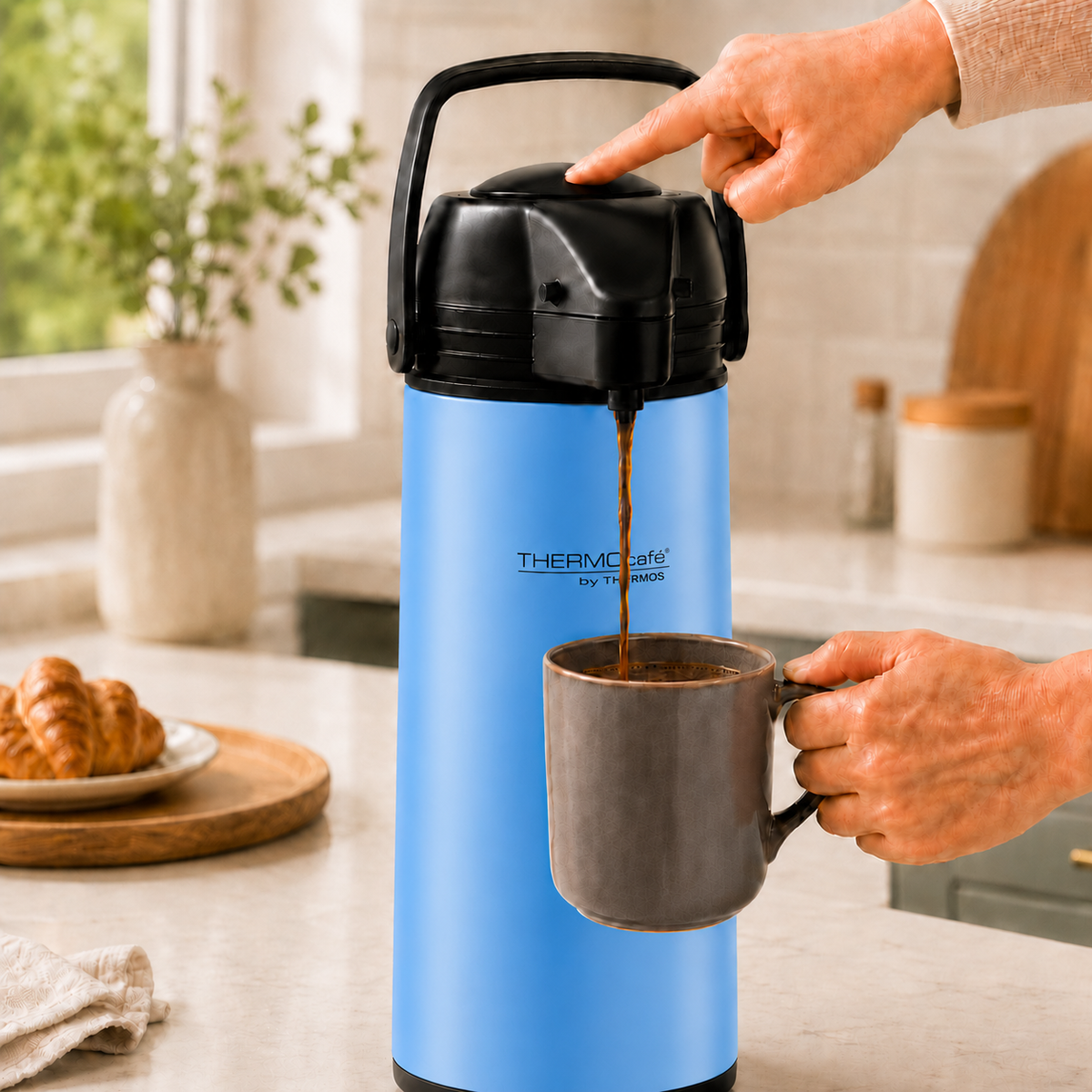 Termo Sifón de Líquidos Jado 1.9L Thermos 12H HOT & 24H Cold