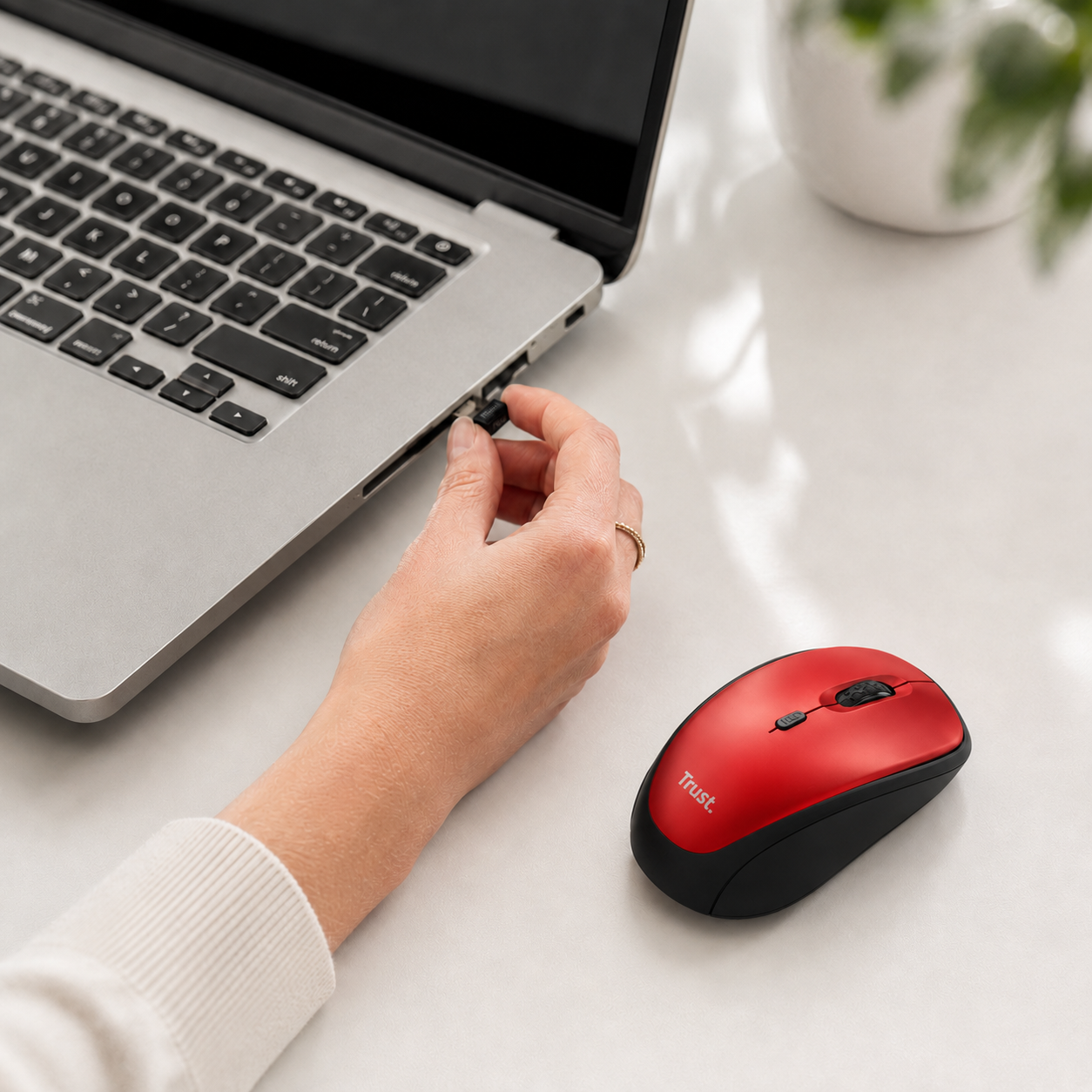 Mouse Inalámbrico Silencioso Trust YVI Eco Friendly RD 24550