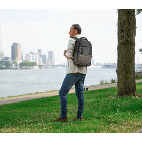 Mochila de Notebook Trust Lisboa 16" 23L Ultra Ligera Black