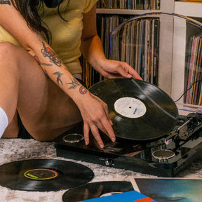 Toca Discos de Vinilo Energy Sistem BlackSpin Bluetooth 10W