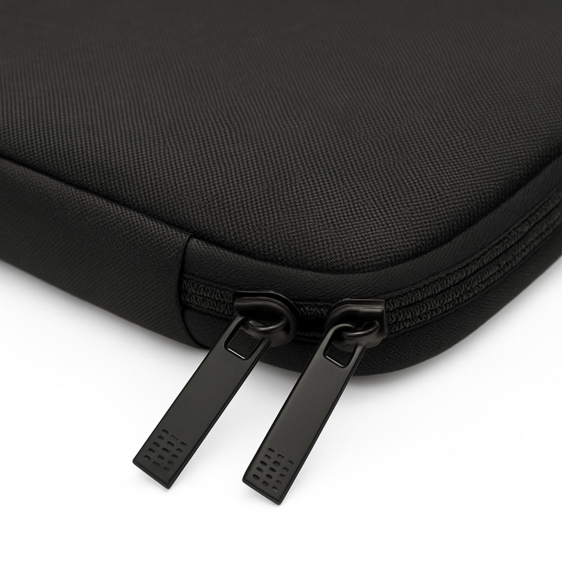 Bolso de Notebook hasta 15" Acolchado con Correa Black Pack